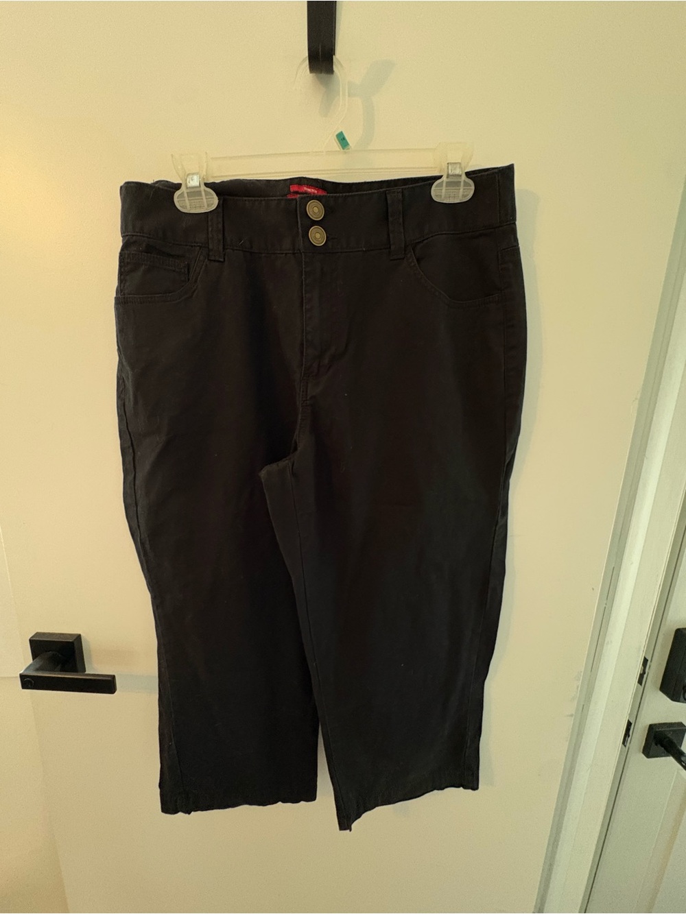 Merona Women’s 12 Petite Black Stretch Denim Bermuda Capri Shorts Cotton Spandex
